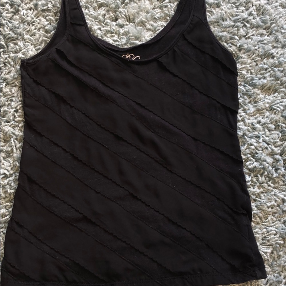 Pretty black top - Picture 3 of 4